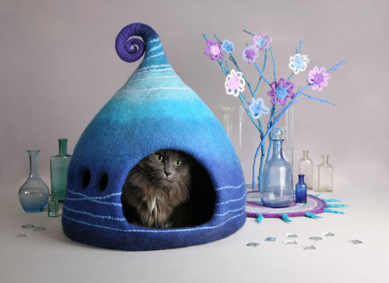 домики для кошек из фетра от Юлии Костас